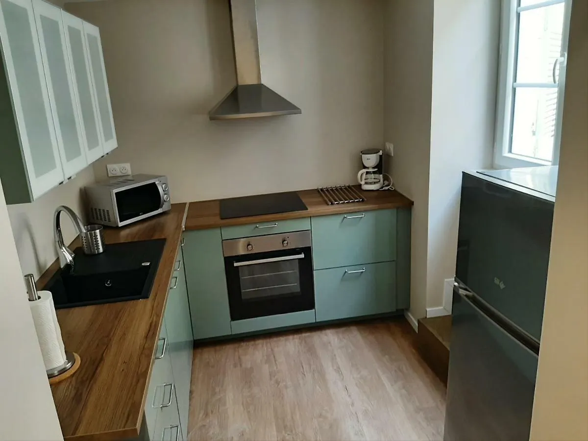 T2 50 à 60 M2 déplacement PRO ou couple avec enfants Les Hauts De Bourg France
