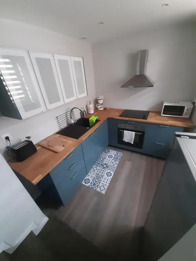 T2 50 à 60 M2 déplacement PRO ou couple avec enfants Les Hauts De Bourg France