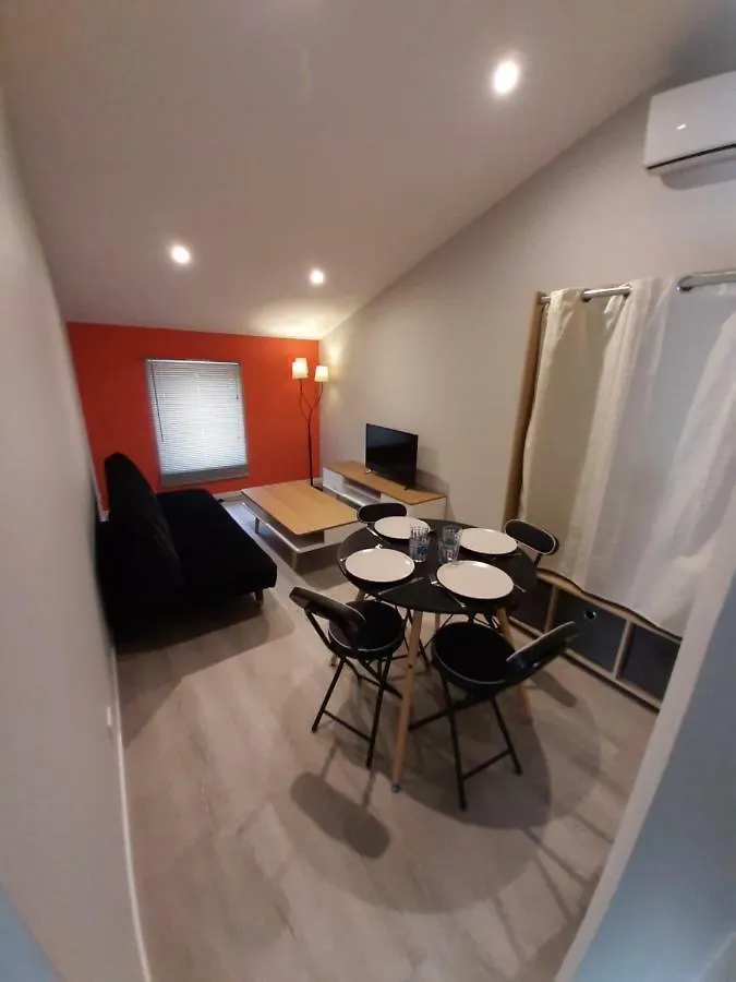 T2 50 à 60 M2 déplacement PRO ou couple avec enfants Les Hauts De Bourg Appartement