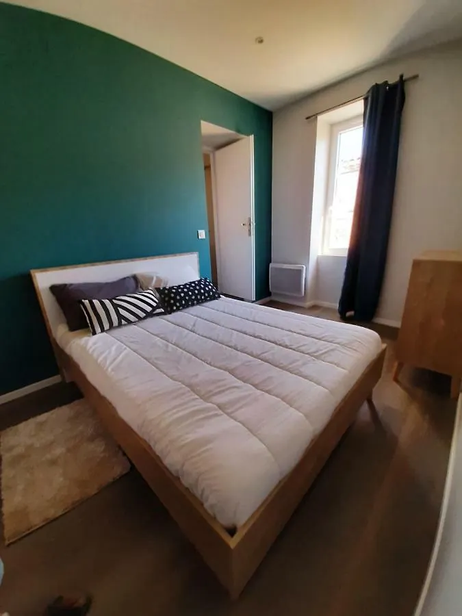 T2 50 à 60 M2 déplacement PRO ou couple avec enfants Les Hauts De Bourg Bourg-Saint-Andéol